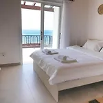 Feriehus Meneou By The Sea