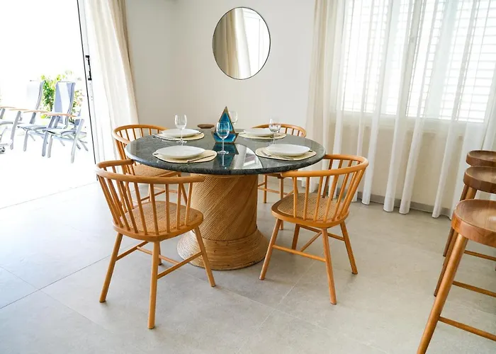 Meneou By The Sea * Λάρνακα