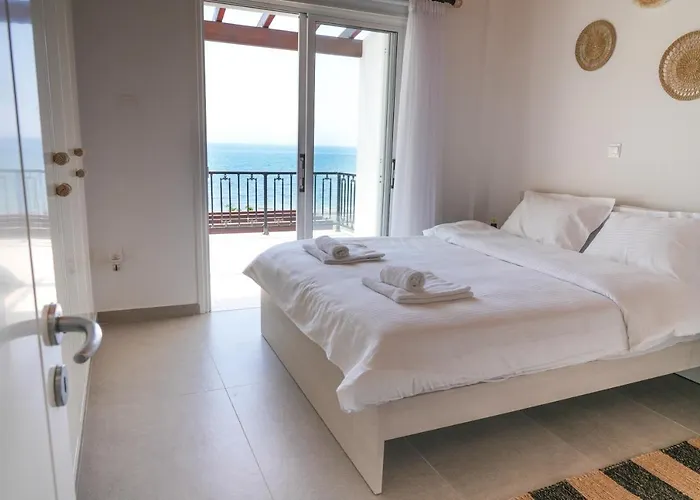 בית נופש Meneou By The Sea