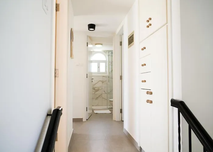 בית נופש Meneou By The Sea