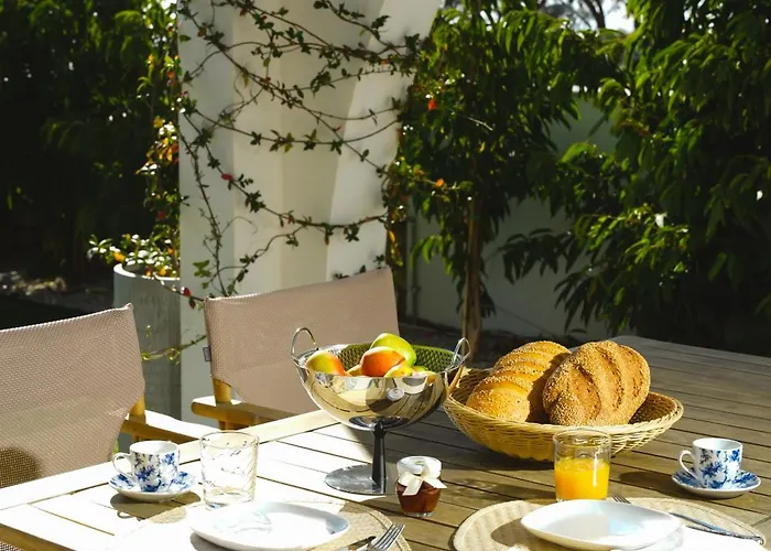 Meneou By The Sea לרנקה